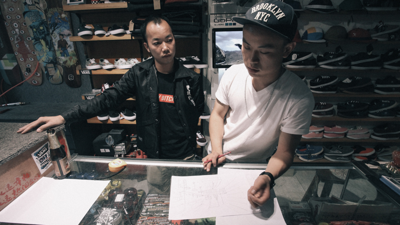 感谢DO BY HEART滑板公司给予我们很大的帮助！