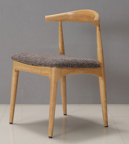 北欧全实木布艺椅子温莎椅牛角椅餐椅咖啡厅椅创意座椅