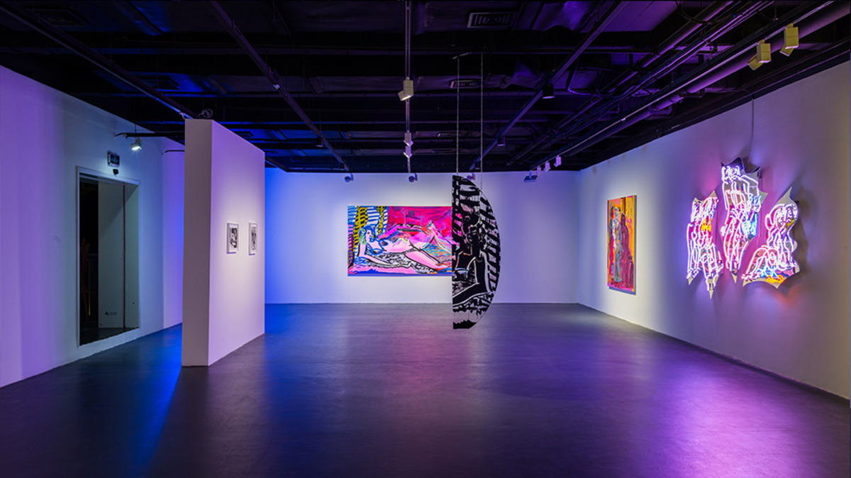 米拉·丹西:“未来女性//重塑自我”