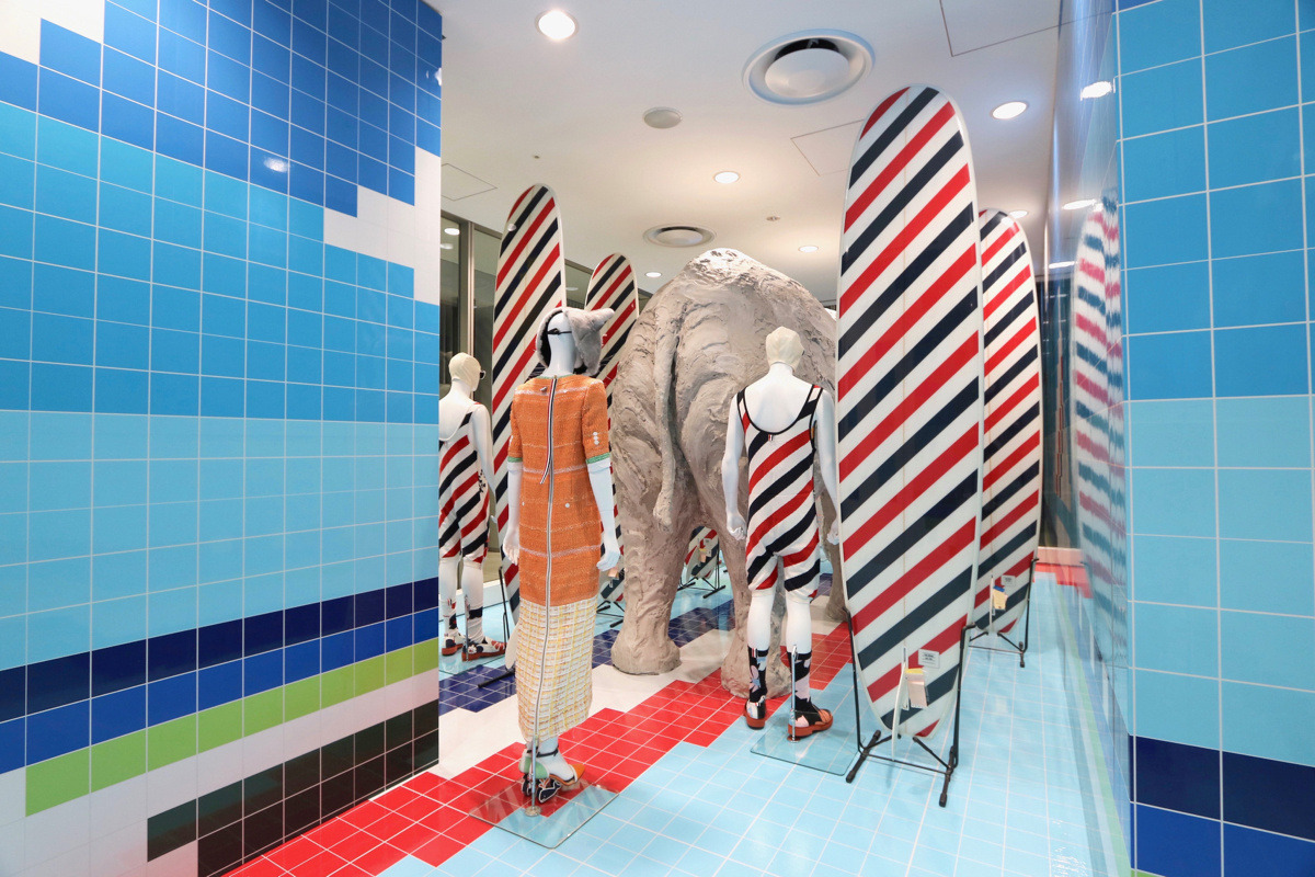 「THOM BROWNE SURF SHOP」艺术装置