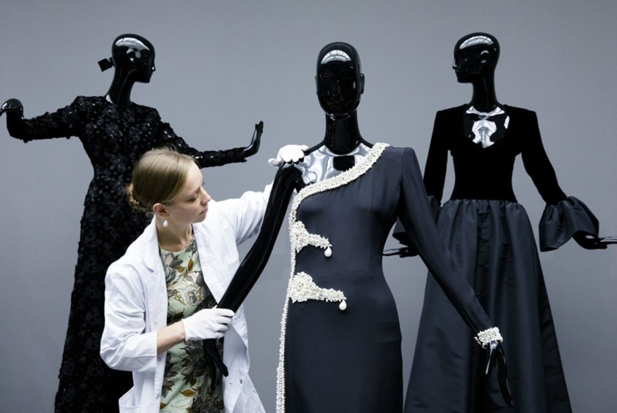 Hubert De Givenchy「To Audrey with Love」