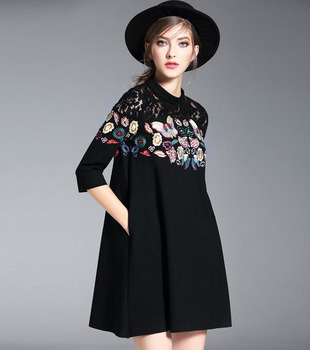 纹理印花中长款黑色几何纹理无袖连衣裙