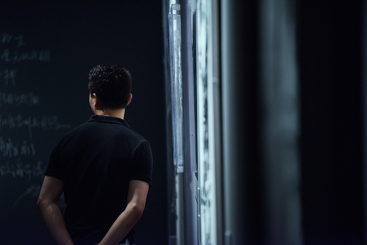 原来如此不安 - 专访侯炜国