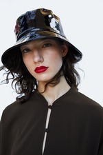 黑色蕾丝连衣裙