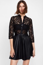 黑色蕾丝连衣裙