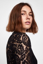 黑色蕾丝连衣裙