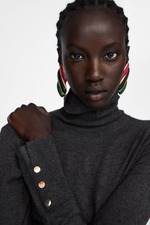 基本款高领针织衫