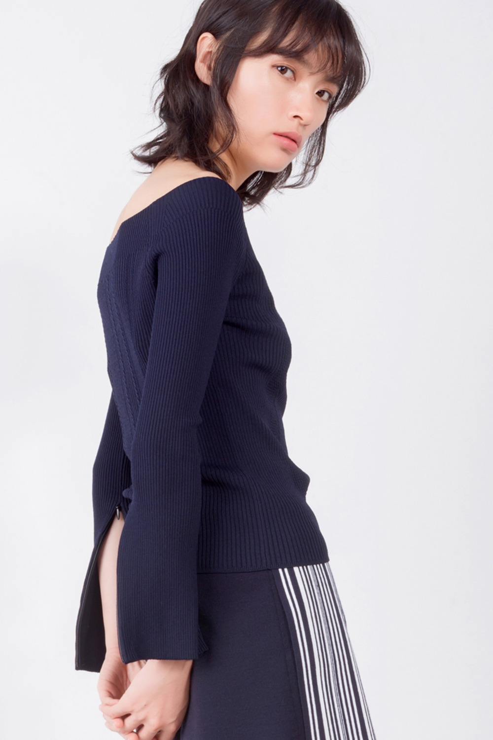 一字领长袖套头衫-4