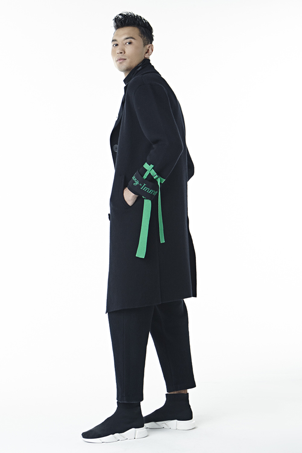 双排扣拼色大衣-9