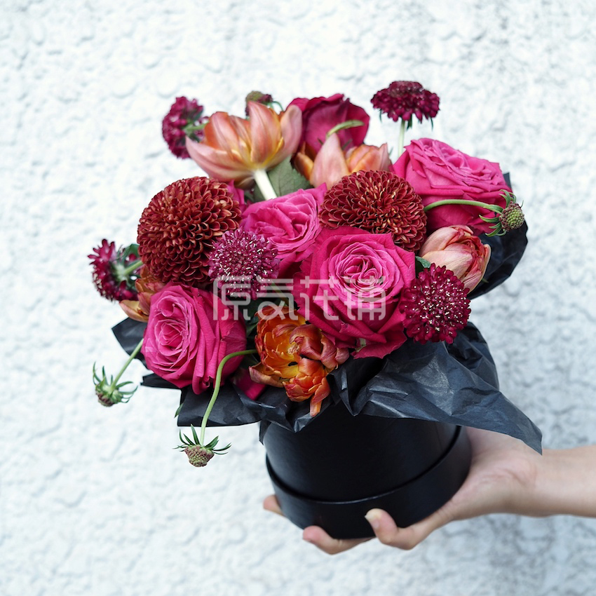 原气花铺-花店-上海-北京浆果--香格里拉玫瑰抱抱桶-5