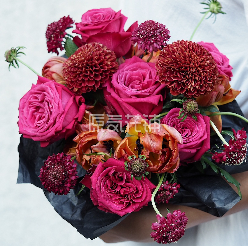原气花铺-花店-上海-北京浆果--香格里拉玫瑰抱抱桶-1