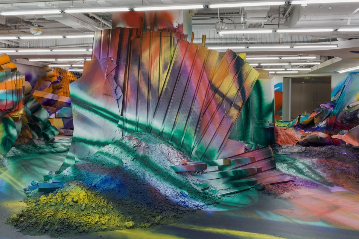 走进 Katharina Grosse 上海「呢喃的泥土」展览现场