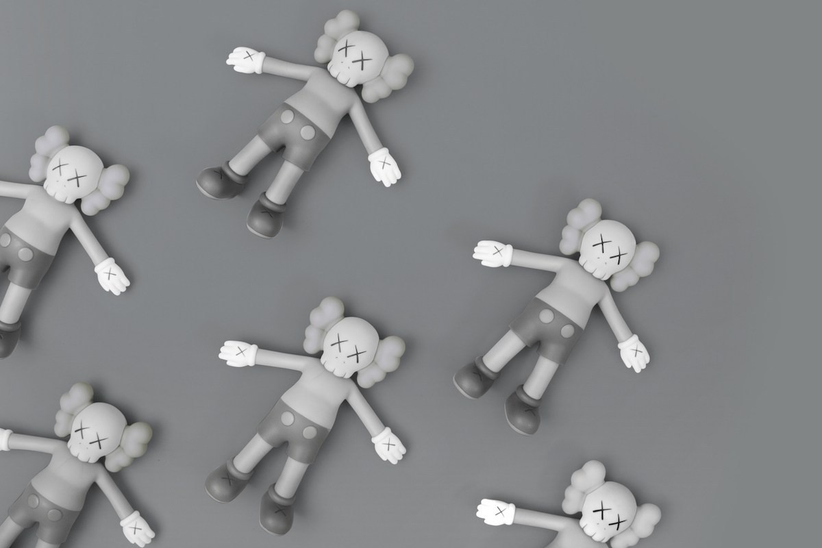 「KAWS:HOLIDAY」香港站周边单品完整公开
