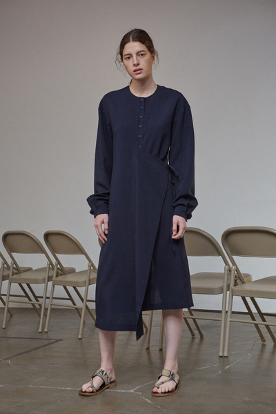 黑色蕾丝连衣裙