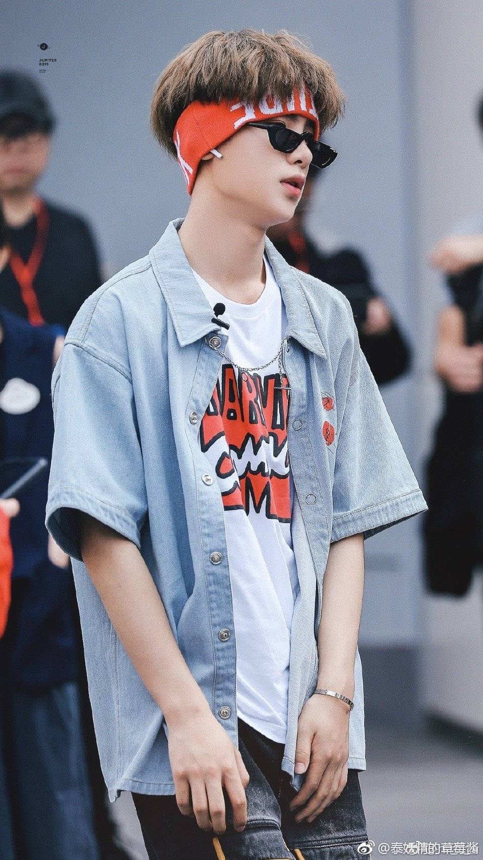 Justin黄明昊 in RENONER Smith