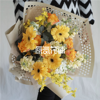 Sunshine--黄金海岸玫瑰紫罗兰花束