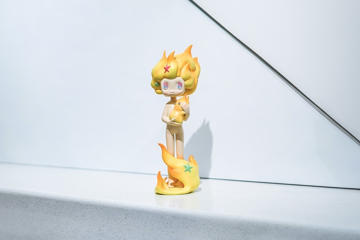 Meteoroid Mango 流星芒果艺术雕塑登陆 WOAW 生活概念店