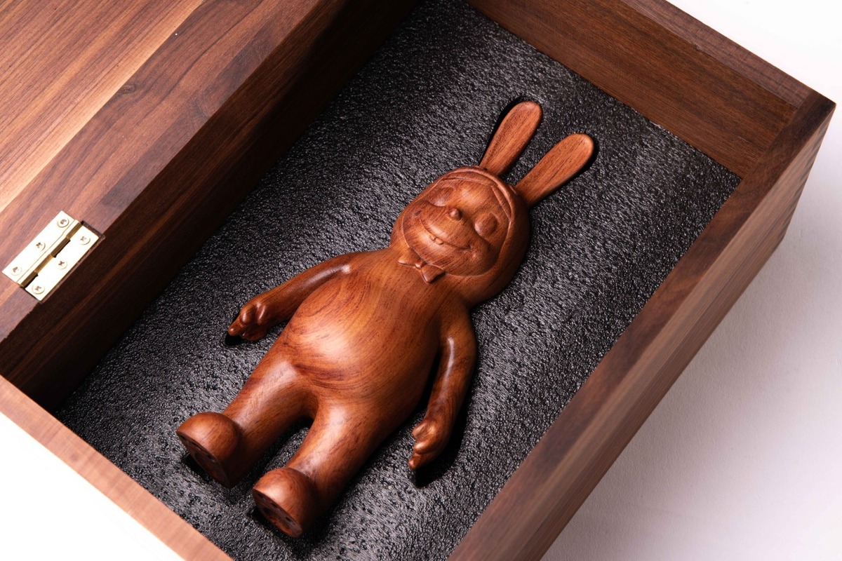 艺术家张权打造全新「Karoro」限定木制雕塑