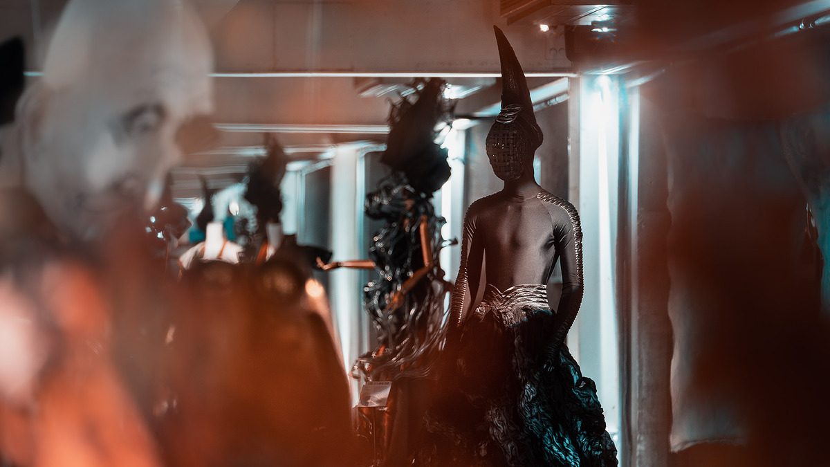 新锐服装设计师崔晓东:要从艺术高度去创造和引领时尚