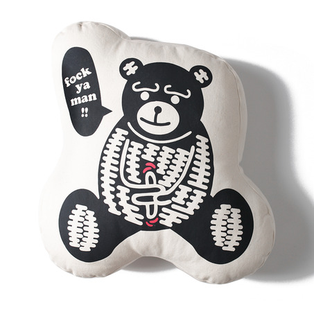 “正在做着串野手势”的贱熊抱枕