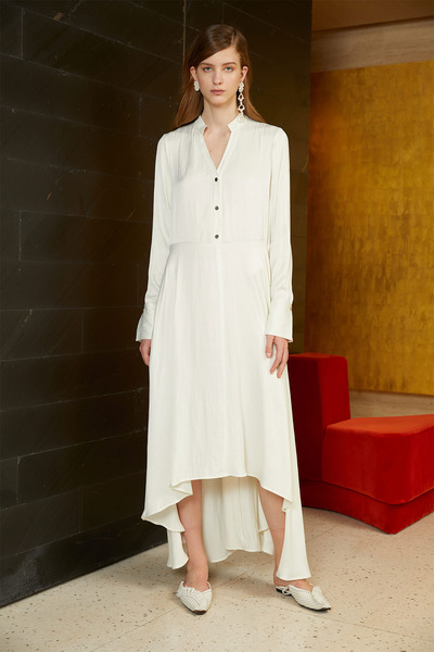 白色V领衬衫连衣裙