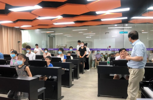 帅巴赫 7月25日  《钢琴一月灵》第一期(零基础)开课啦!!