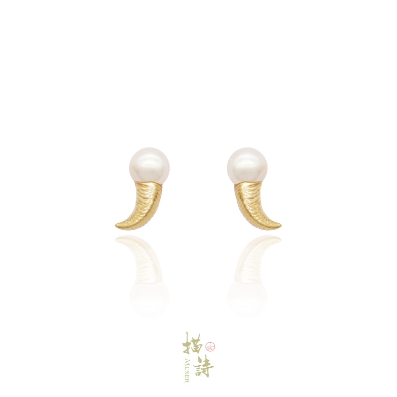 预售-“牛”转乾坤-AKOYA珍珠耳钉-18K黄
