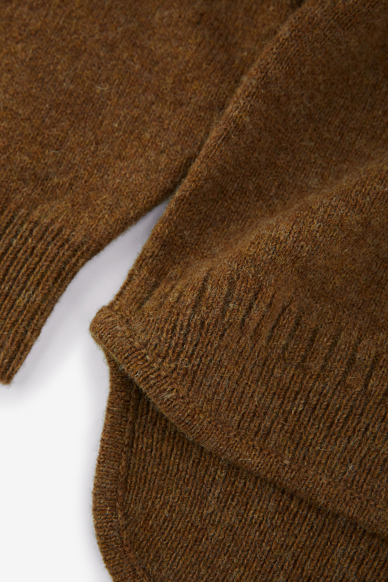 British Shetland Wool Donegal Curl Neck Gansey Sweater, Woman-4