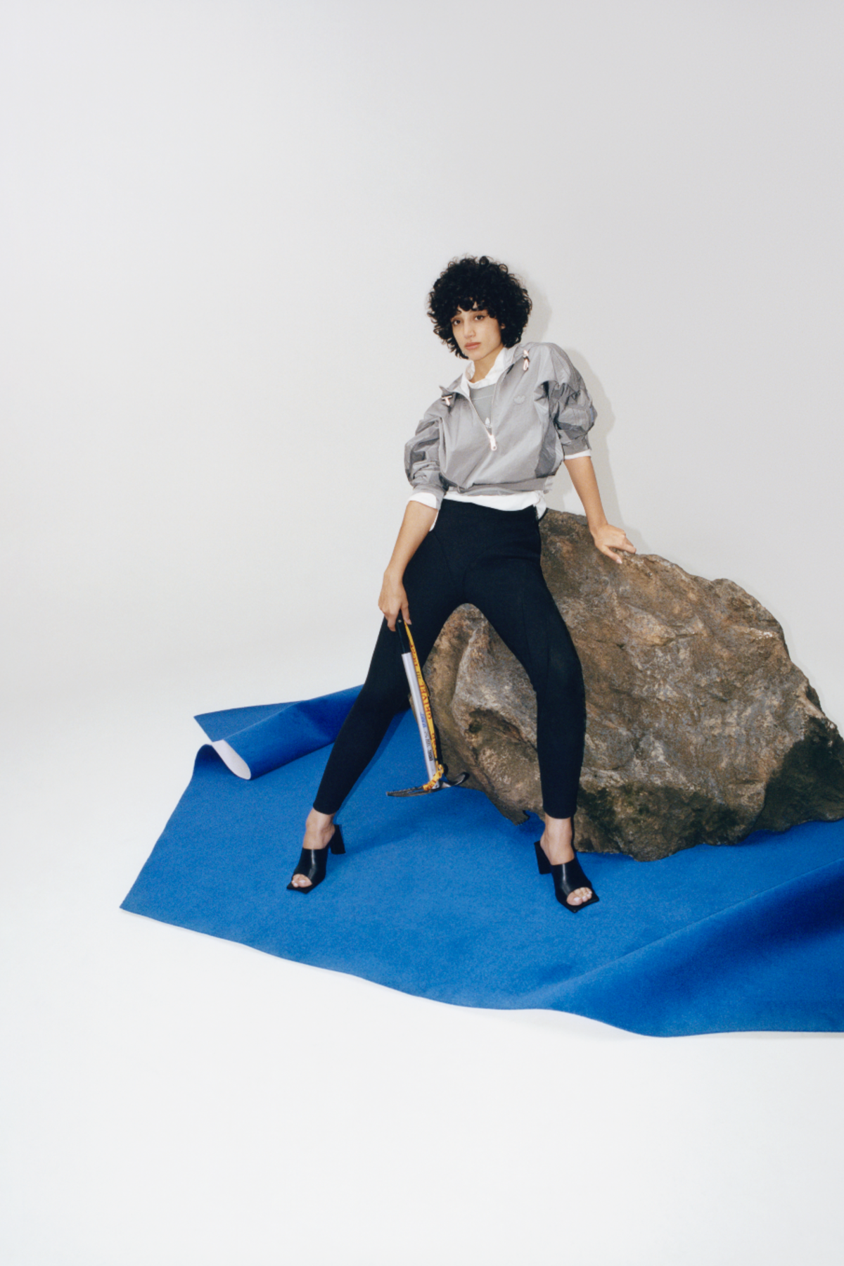 adidas Originals 发布 Blue Version 2022 春夏新系列