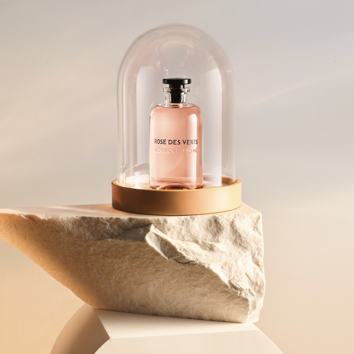 LOUIS VUITTON 推出售价 10 万元限量香水