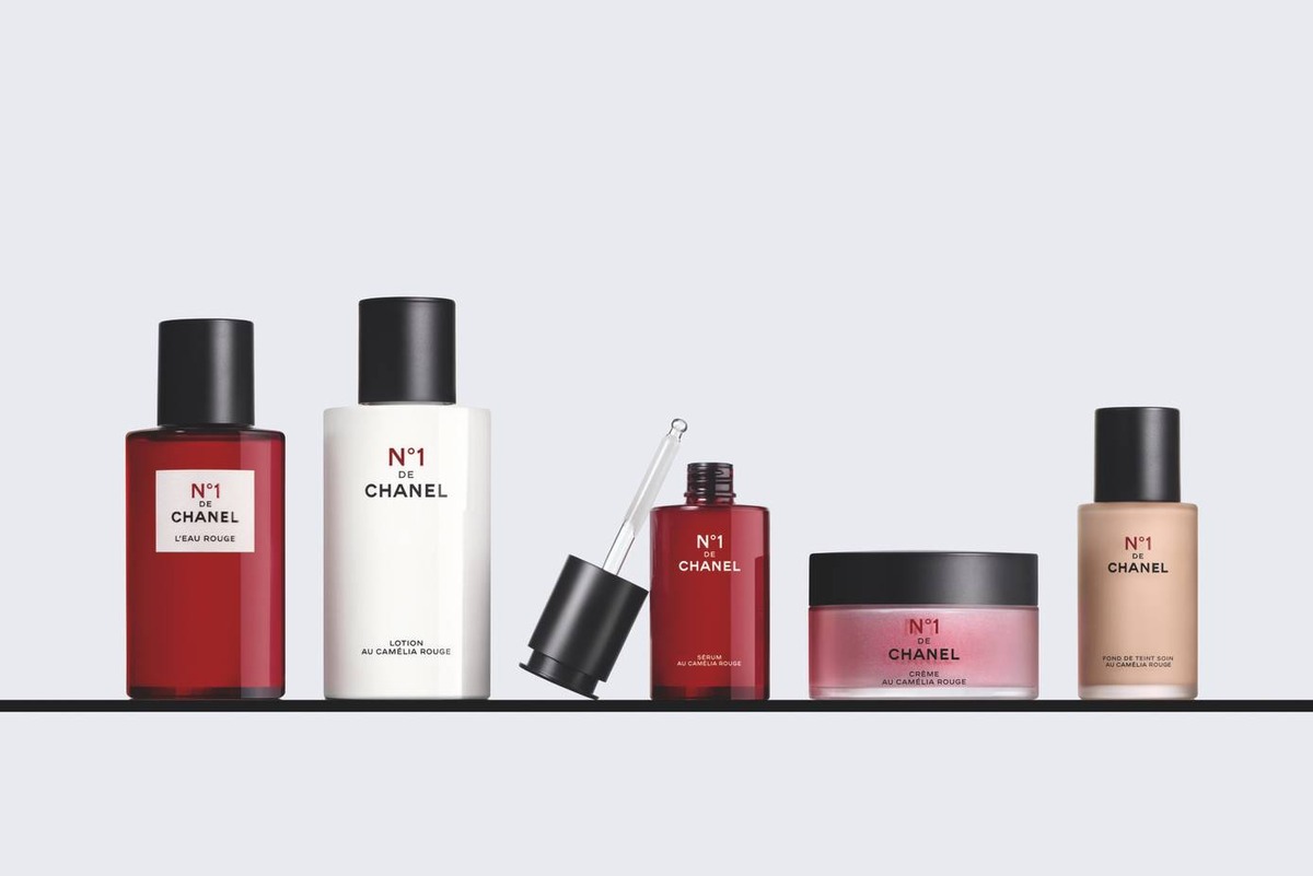 CHANEL 释出全新 N°1 DE CHANEL 美容系列