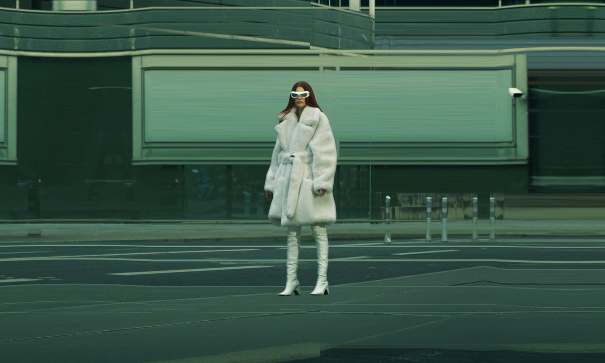 GENTLE MONSTER 联手 Coperni 打造未来主义墨镜