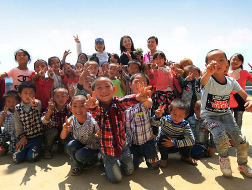 传梦深圳，乡村孩子们用“梦想的线条”，给大家送上珍贵的61礼物！