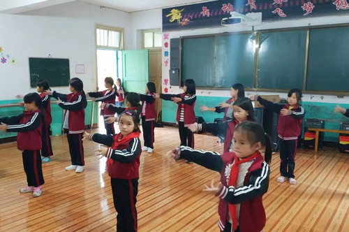 资教工程·传梦乡村|给孩子一个七彩课堂（三）