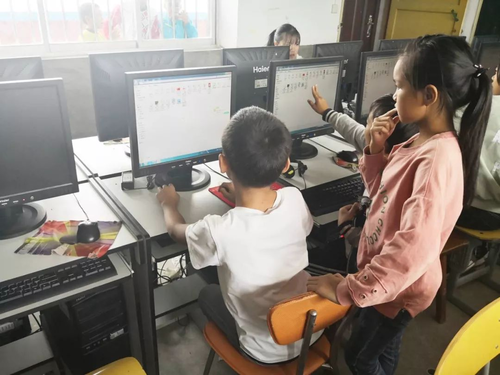 资教工程·传梦乡村|给孩子一个七彩课堂（一）