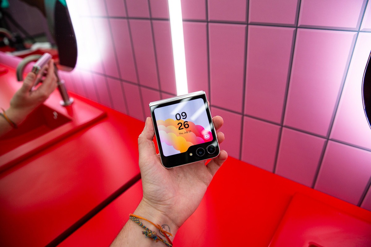 三星推出全新折叠屏旗舰 Galaxy Z Flip 5 与 Z Fold 5