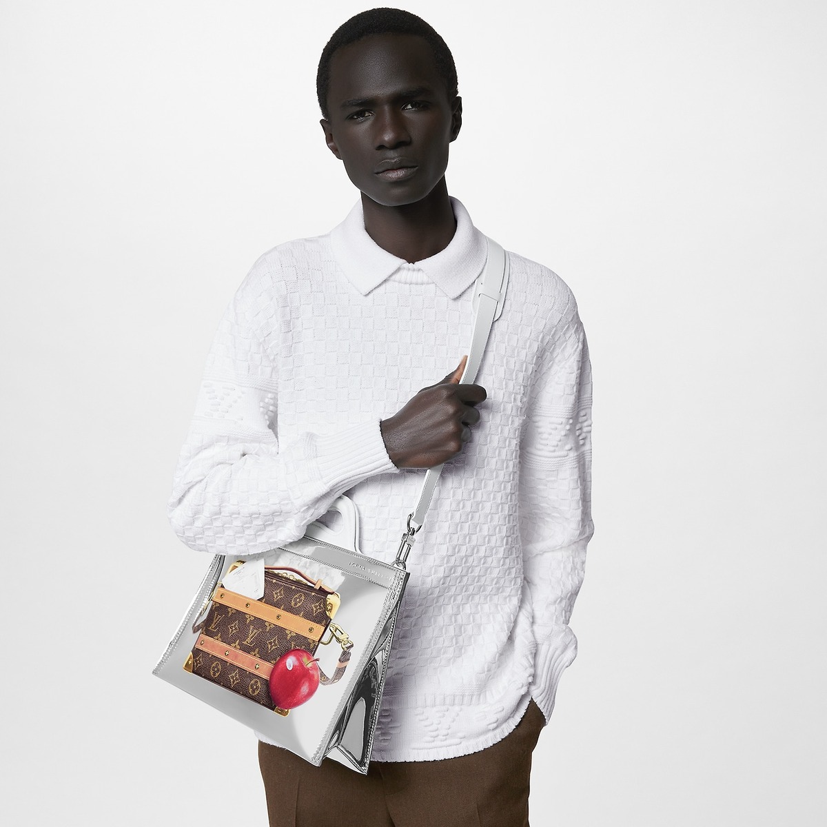 LOUIS VUITTON 推出「Freezer Soft Trunk」错视包