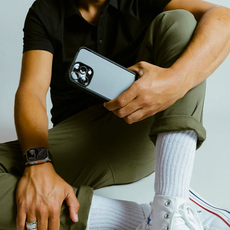 NOMAD iPhone15系列Rugged Case深空黑蓝运动手机壳