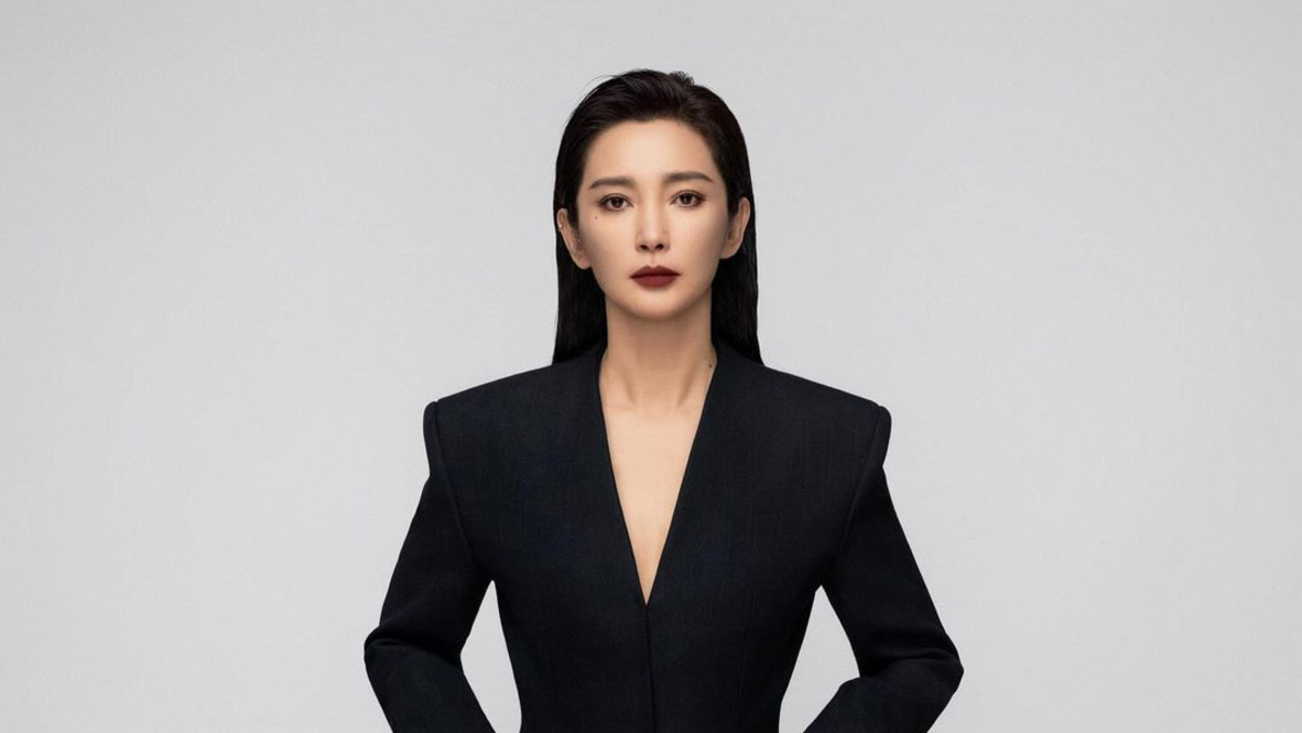 GIVENCHY 官宣李冰冰成为品牌形象大使