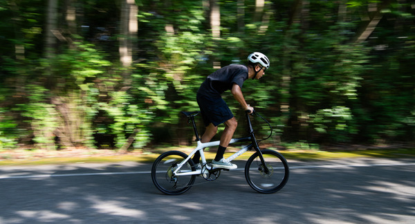 當(dāng)水墨畫遇上競(jìng)速小跑 大行CLINCH C10碳纖維折疊車評(píng)測(cè)