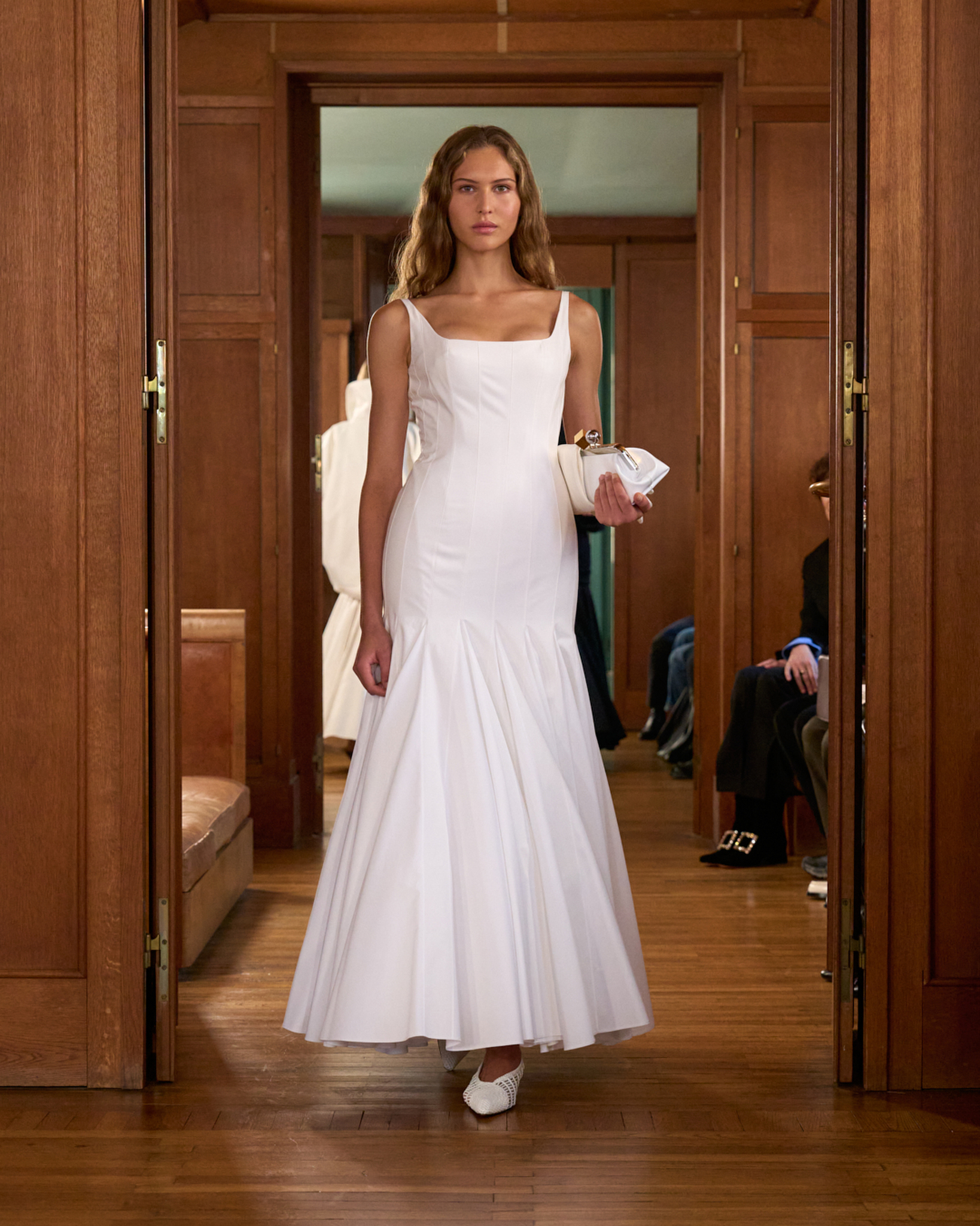 Jacquemus 发布 2025 春夏成衣系列