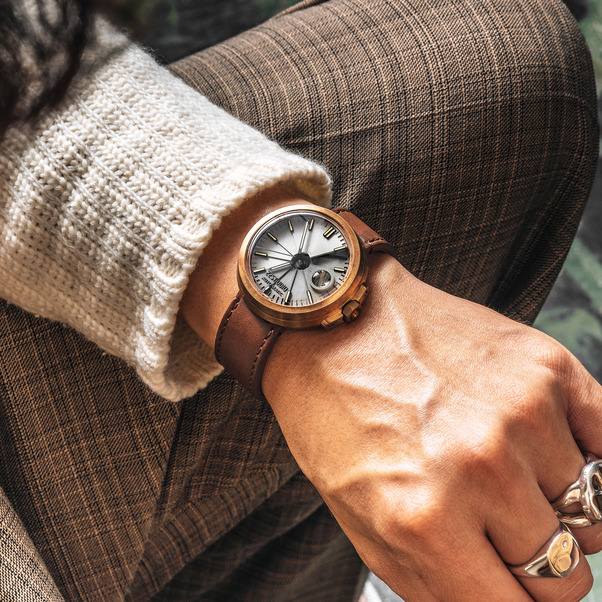 四度空间清水模机械表Duo-青铜探险家-5