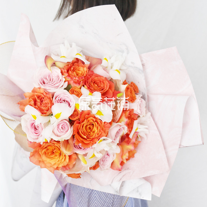 甜橙 橙白双色混合花束 甜橙 橙白双色混合花束