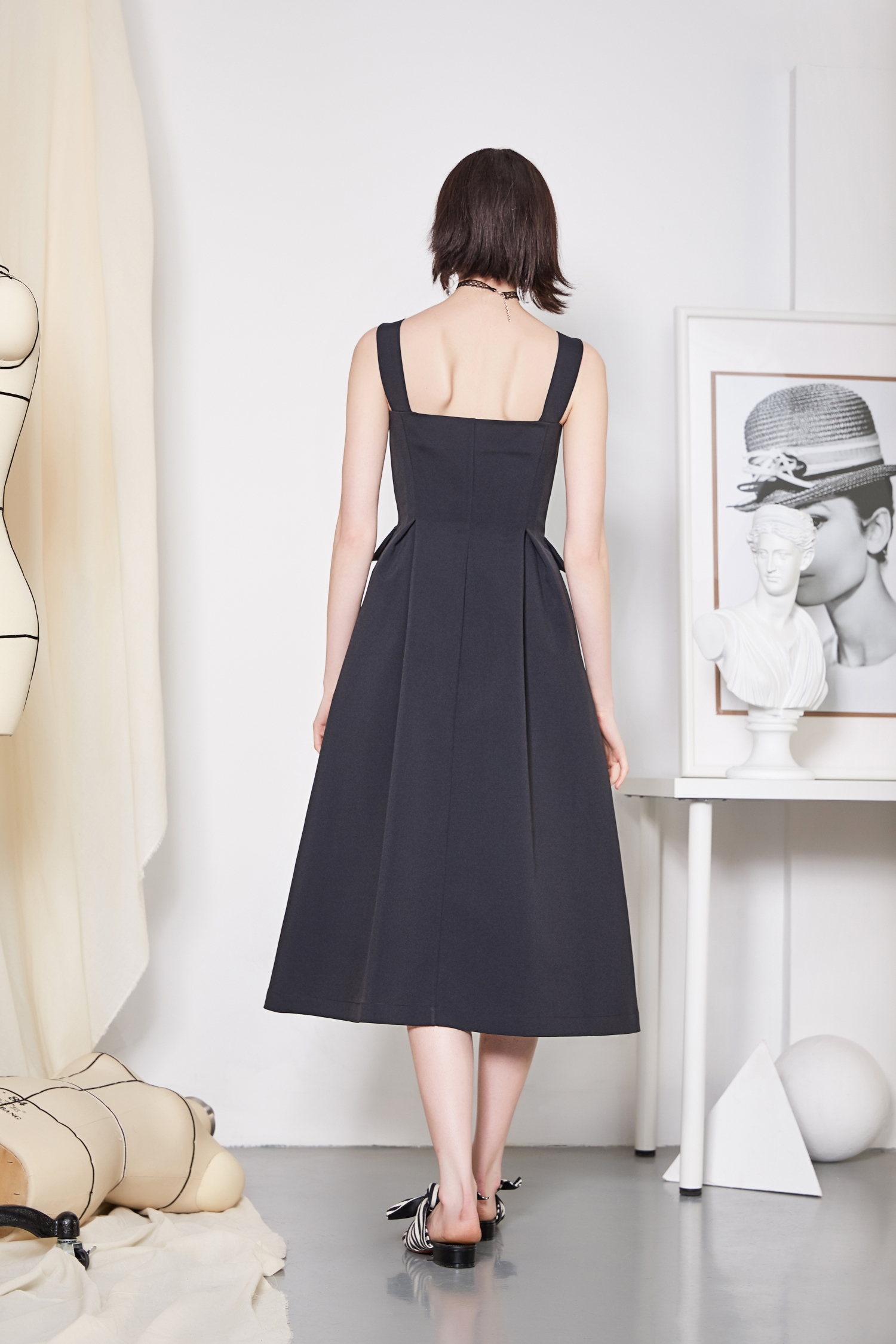 x廓形吊带连衣裙