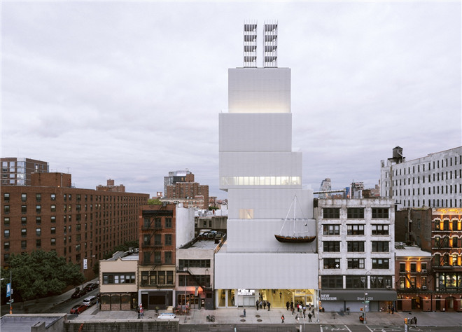 OMA在纽约首个公共建筑，与SANAA纽约新当代艺术博物馆做邻居