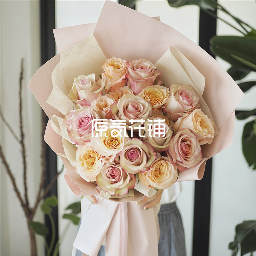 原气花铺-花店-上海-北京微光--进口厄瓜多尔玫瑰混合花束-1