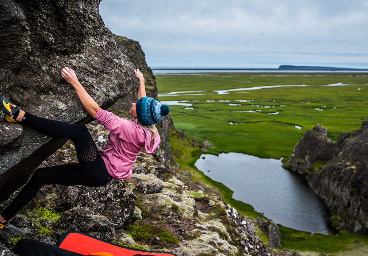Sierra Blair-Coyle’s awesome Iceland trip