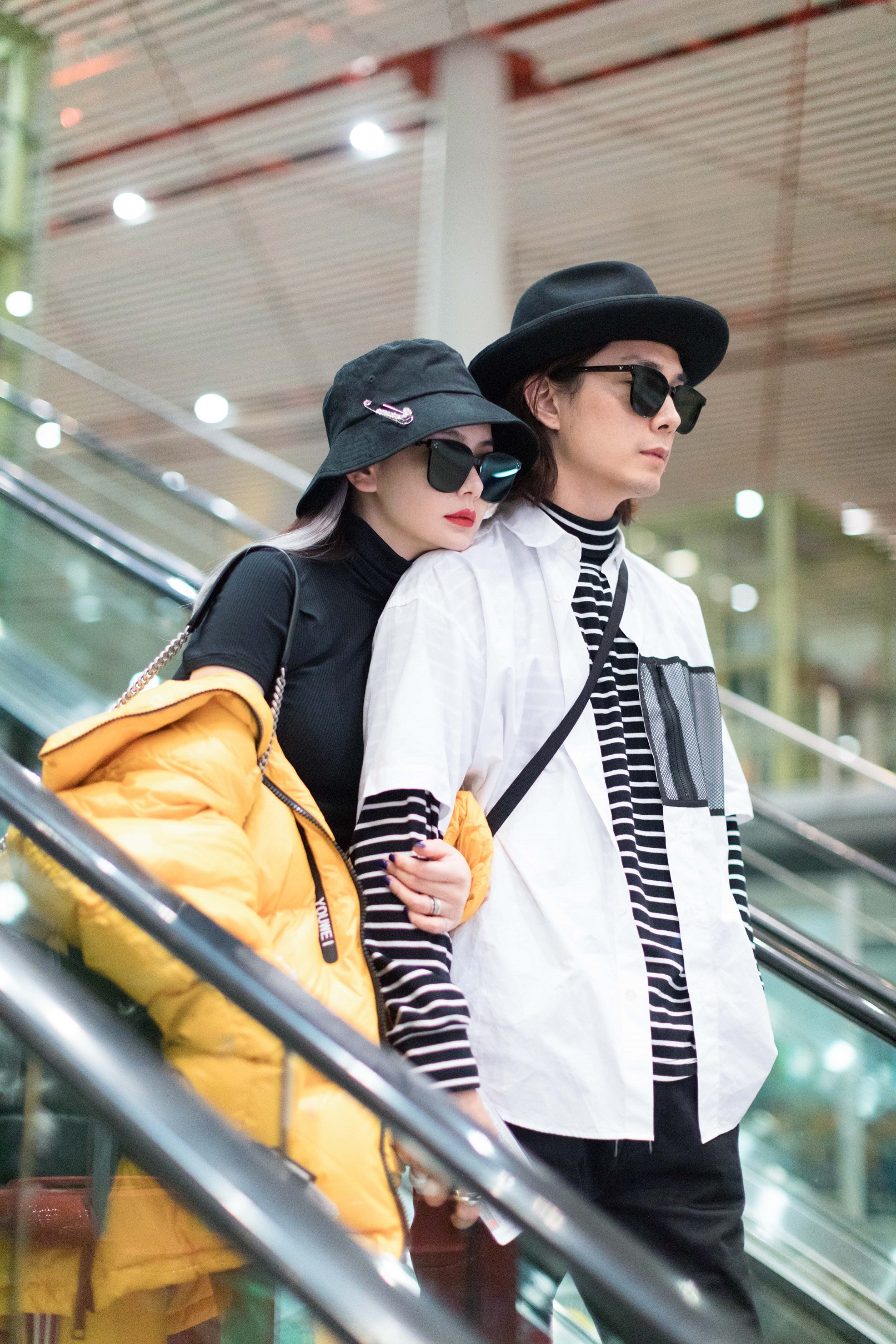 戚薇 机场街拍七