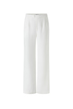 白色西装直筒裤