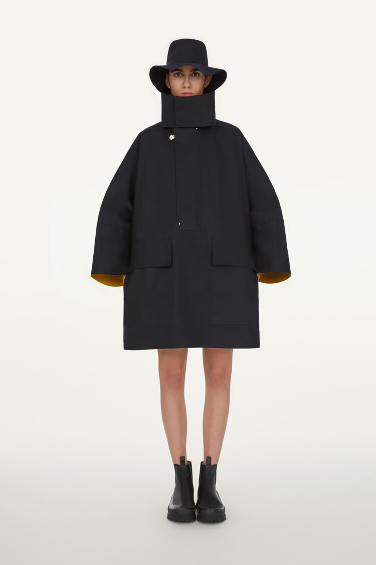 Mackintosh 防泼水风衣